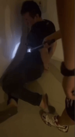 Tortura brutal em cativeiro