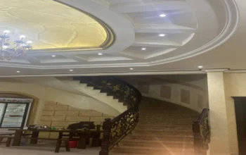 Clientes relatam golpes e exploração em cassino clandestino de Dubai