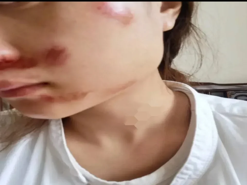 Quadrilha em Sihanoukville Camboja sequestra jovens com violência