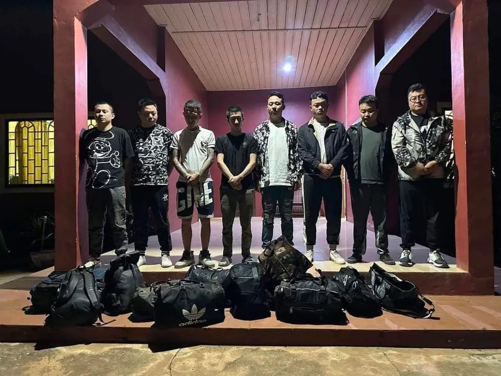 Oito chineses presos no Camboja por tráfico humano