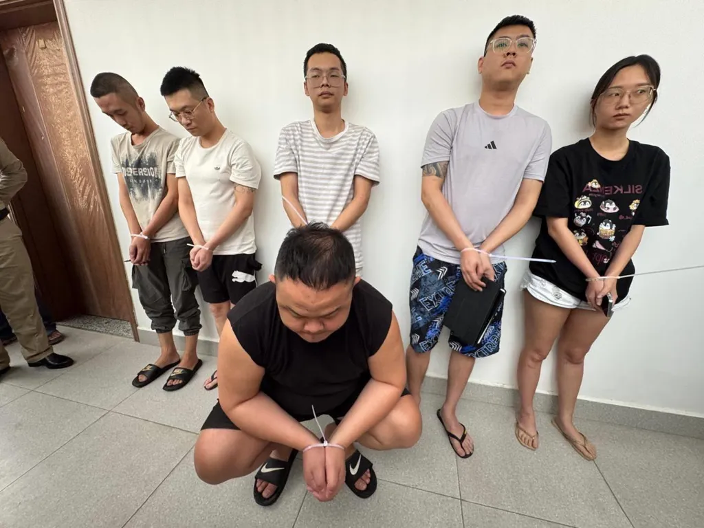 Phnom Penh: Polícia faz novas batidas contra fraudes