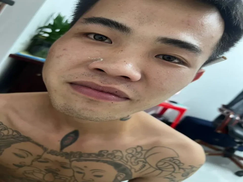Anúncio de recompensa após fuga de homem em Diamond Island, Phnom Penh